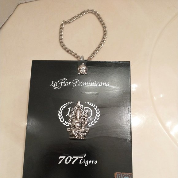 Original Suenos de Saundra Upcycled Black & Silver 707 Cigar Box Purse - Picture 4 of 13